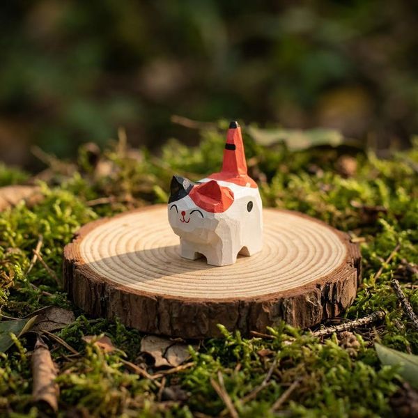 Calico Kitten Figurine, hand-carved wooden figurine