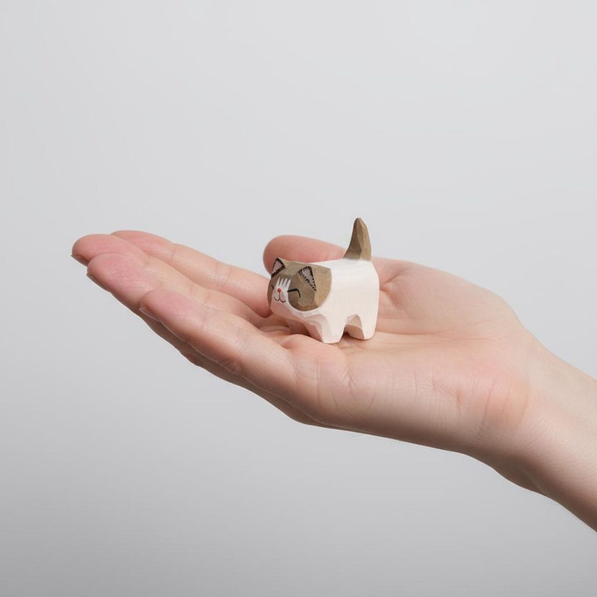 Faceted Colourpoint Cat, hand-carved wooden figurine