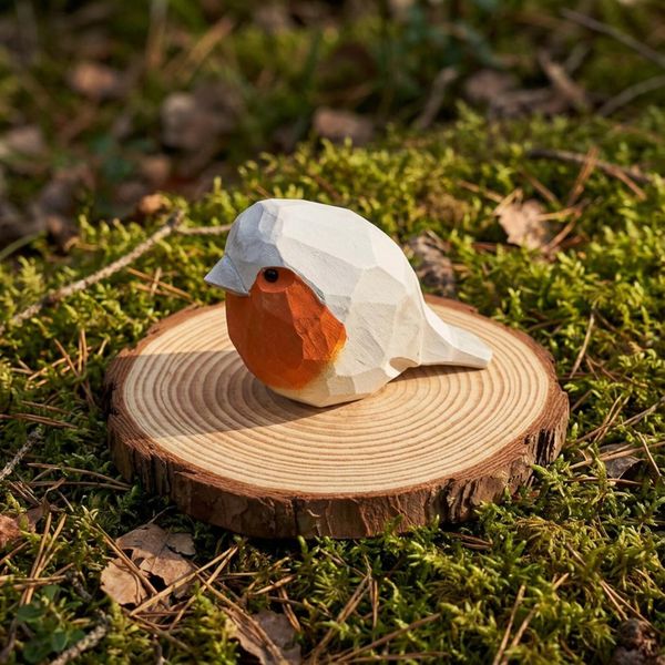 Geometric Robin, hand-carved wooden figurine