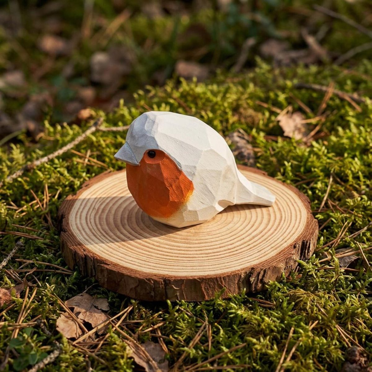 Geometric Robin, hand-carved wooden figurine